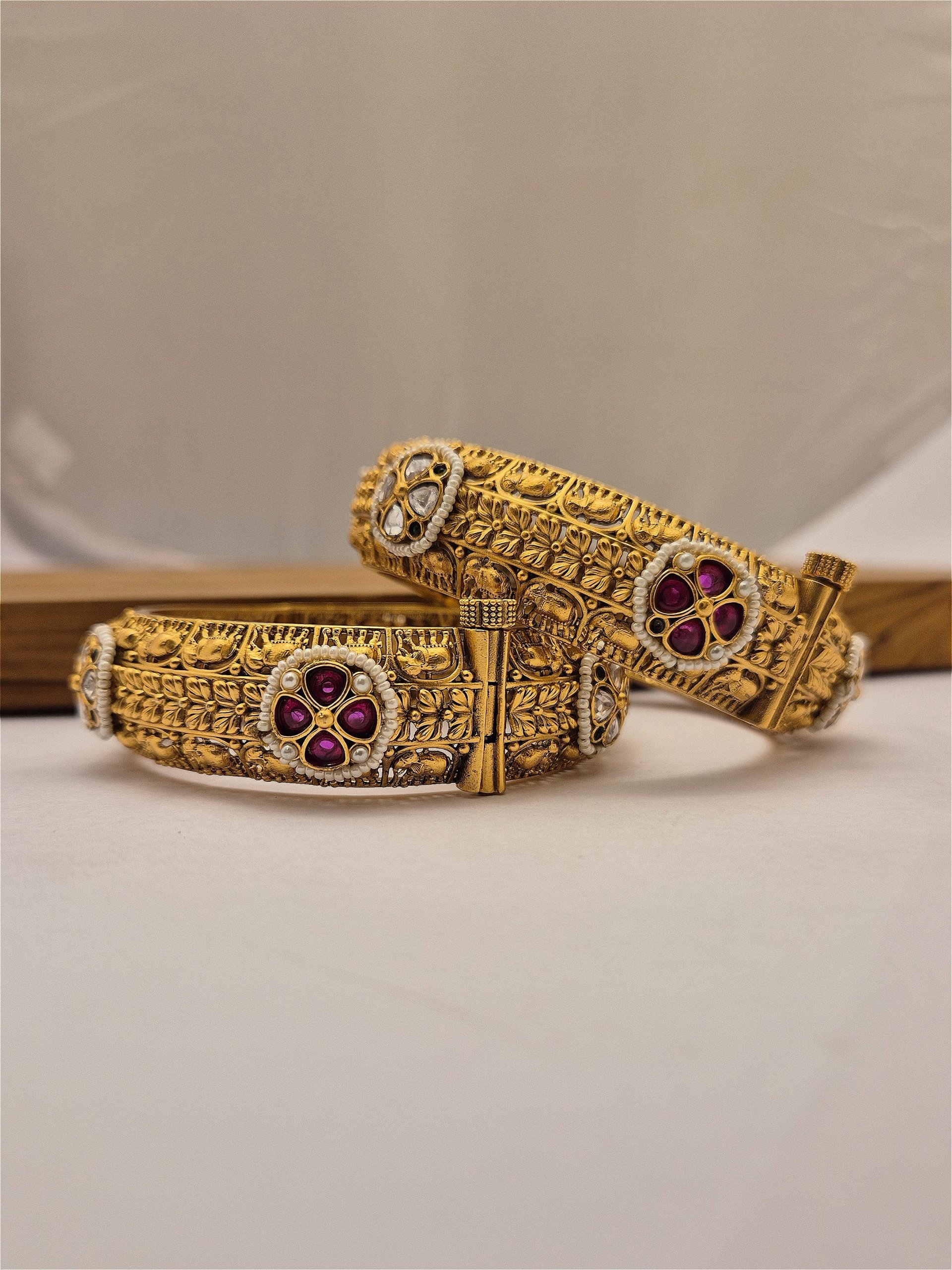 Antique bangle BNG-AQ-KP-023