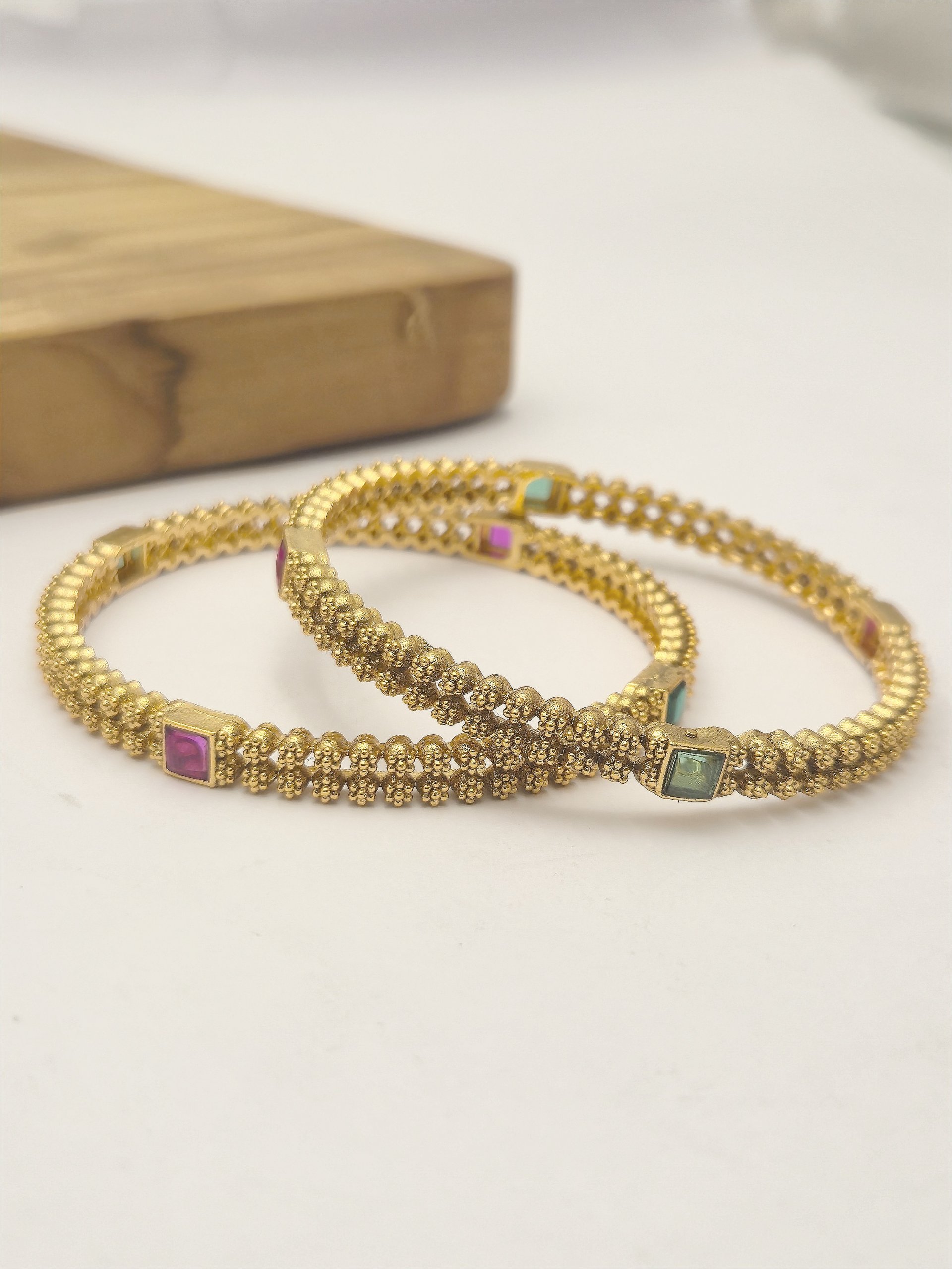 Antique bangle BNG-AQ-KP-011